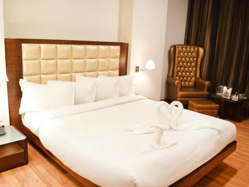 Fabhotel Prudent Amritszár Kültér fotó