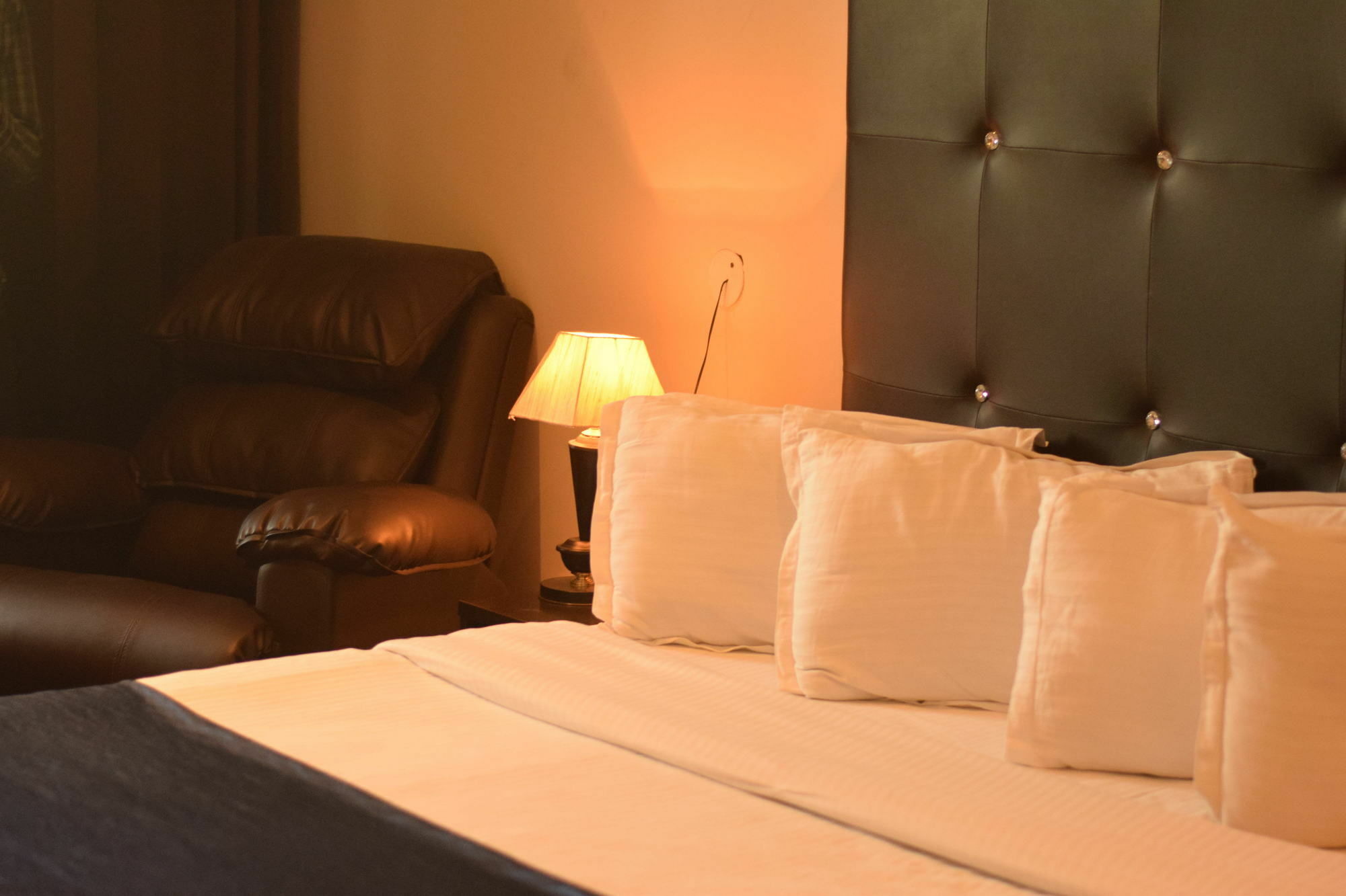 Fabhotel Prudent Amritszár Kültér fotó